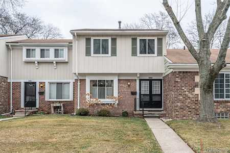 5074 Coventry St #237 Royal Oak, MI 48073