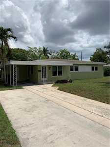 165 SW 9th Ct Pompano Beach, FL 33060