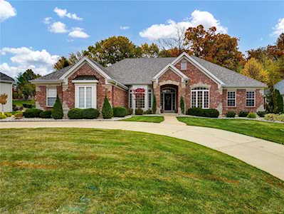 505 Forest Crest Ct Lake St Louis, MO 63367