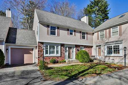 26 Pheasant Run Ln Stratham, NH 03885