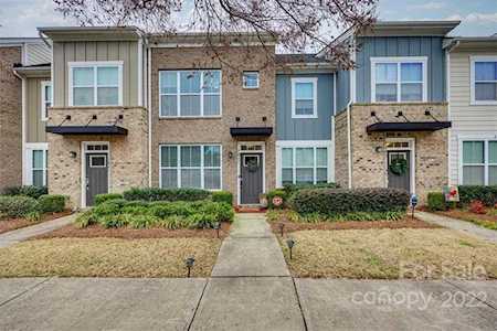 3827 Willow Green Place Charlotte, NC 28206