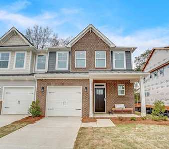 2038 Bexar Trl Matthews, NC 28105