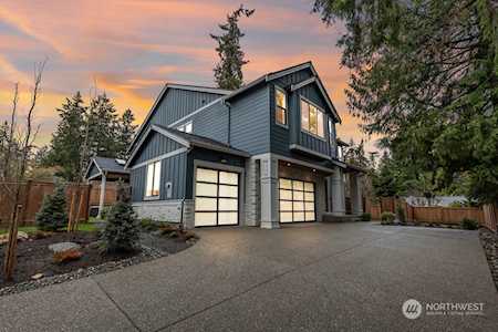 975 131st Place NE #5 Bellevue, WA 98005