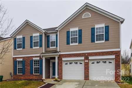 6217 Springbeauty Dr Charlotte, NC 28227
