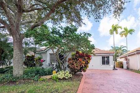 261 NW 101st Ave Plantation, FL 33324