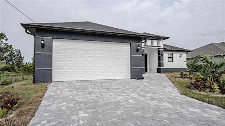 2908 SW 9th St Lehigh Acres, FL 33976