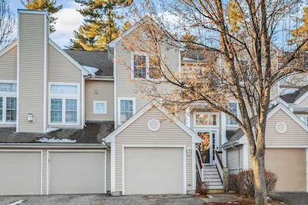 43 Chatham Dr Bedford, NH 03110
