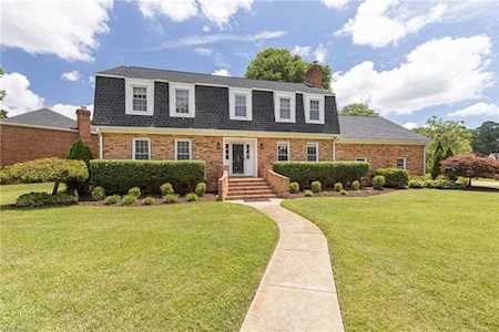 4748 Michaux Dr Virginia Beach, VA 23464