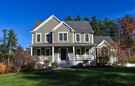 10 Stebbins Drive Dudley, MA 01571
