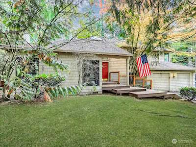 3012 Sahalee Dr E Sammamish, WA 98074