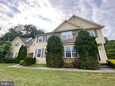 133 Hunters Run Swedesboro, NJ 08085