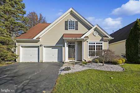 23 Pinflower Ln Princeton Junction, NJ 08550