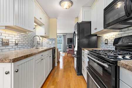 3 Moonlight Dr Newmarket, NH 03857
