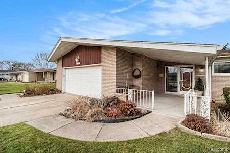 11147 Laurel Sterling Heights, MI 48312