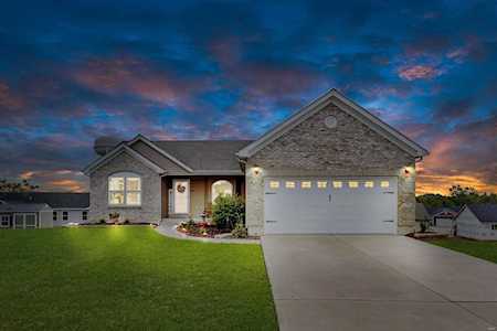 612 Meadowgreen Dr Troy, MO 63379