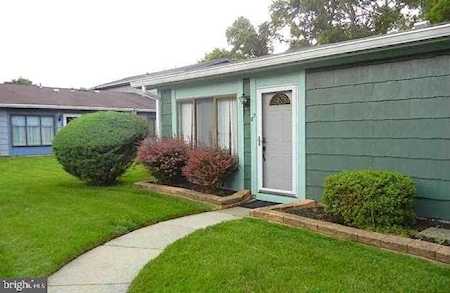 89 Woodway Dr West Deptford, NJ 08066
