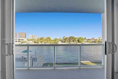 9381 E Bay Harbor Dr #203S Bay Harbor Islands, FL 33154