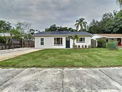 8069 25th Ave N St. Petersburg, FL 33710