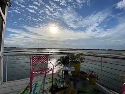 250 Little Oak Island Dr Folly Beach, SC 29439