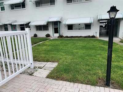 5286 81st St N #7 St. Petersburg, FL 33709