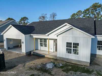 106 S Brightleaf Drive Minnesott Beach, NC 28510