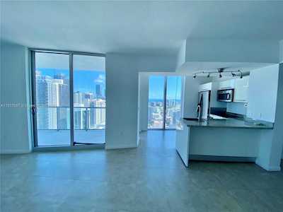 185 SW 7th St #4012 Miami, FL 33130
