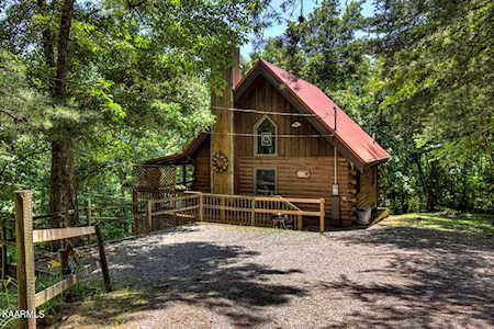 2940 Heavens Path Way Sevierville, TN 37862
