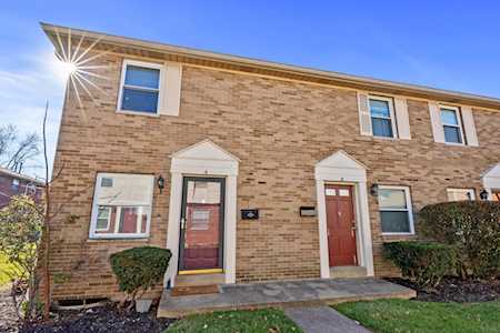 1752 Pine Tree Street Columbus, OH 43229