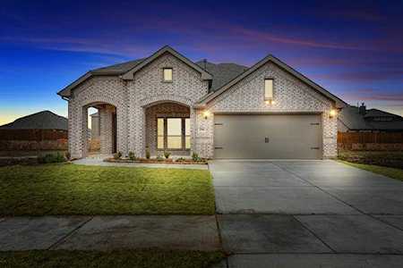 2900 Emerald Trace Drive Denton, TX 76226
