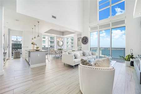 951 Brickell Ave #4204 Miami, FL 33131