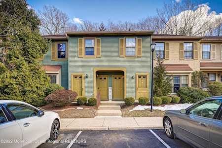 274 Gloucester Ct Aberdeen, NJ 07747