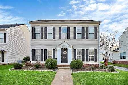 6734 Tanners Creek Dr Huntersville, NC 27078