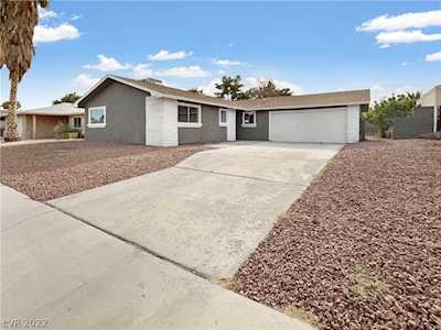 4261 Skywalker Ave Las Vegas, NV 89120