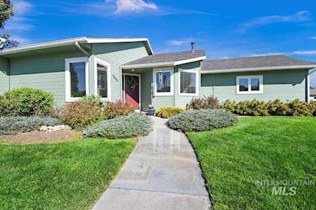 5800 N Cloud Nine Dr Boise, ID 83714