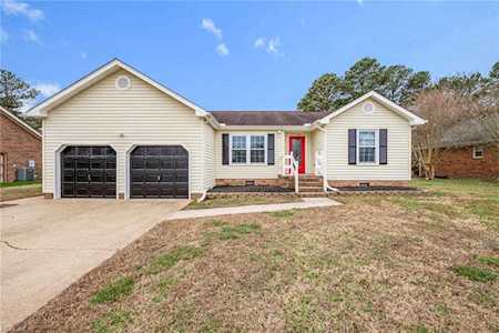 716 Priscilla Ln Chesapeake, VA 23322
