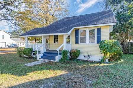 912 Wingfield Ave Chesapeake, VA 23325