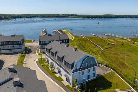 23 Little Bay Dr Dover, NH 03820