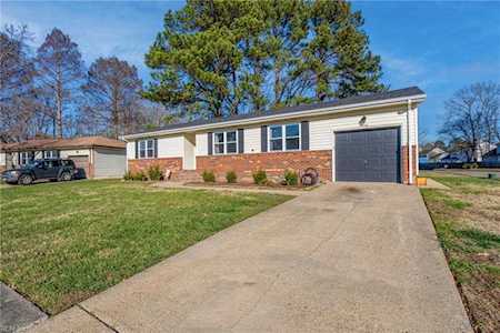 5400 Stonehaven Dr Virginia Beach, VA 23464