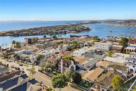 307 Fernleaf Ave #B Corona Del Mar, CA 92625