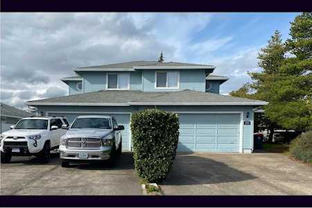 1059-1061 Hopkins Rd Central Point, OR 97502