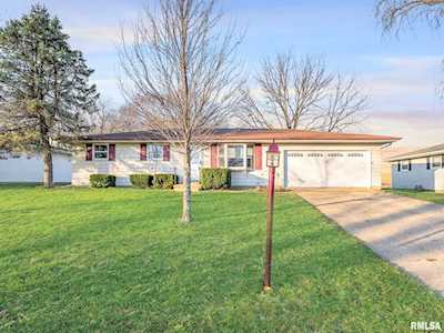 5503 E Crews Ave Chillicothe, IL 61523