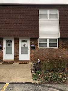 2586 Shakespeare Ln Avon, OH 44011