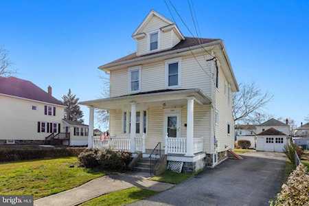 1556 Market St Linwood, PA 19061
