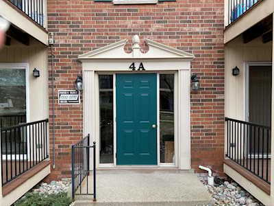 12066 Ina Sterling Heights, MI 48312