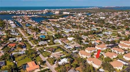 76 4th St #12-202 Bonita Springs, FL 34134