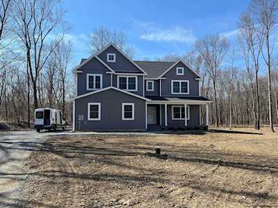 12 Degroodt Dr Wallkill, NY 12589