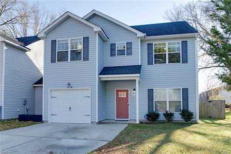 2115 Broadmoor Ave Chesapeake, VA 23323