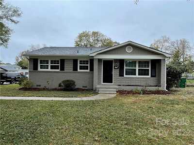 2809 Albany Ln Charlotte, NC 28205