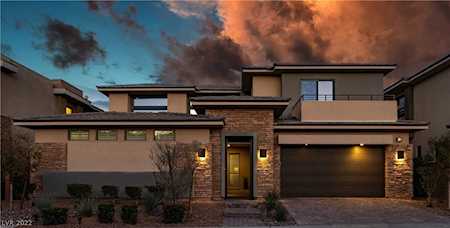 20 Garden Rain Dr Las Vegas, NV 89135