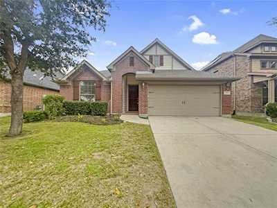 1421 Mockingbird Drive Aubrey, TX 76227